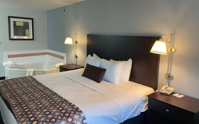 Baymont by Wyndham Danville IL