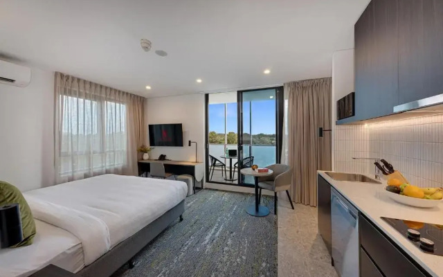 Littomore Suites Kingswood