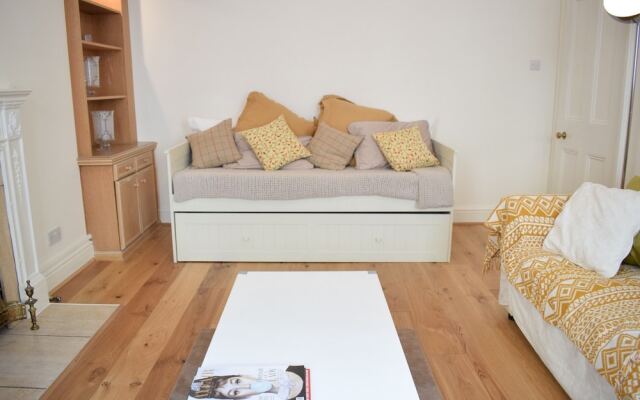 Spacious 1 Bedroom Flat In Piccadilly Circus