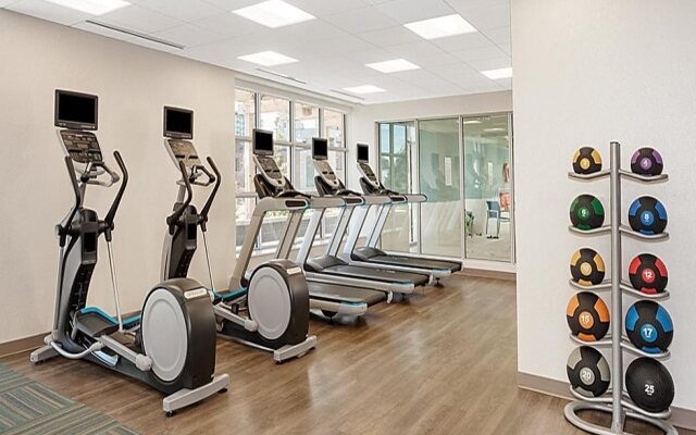 Holiday Inn Express & Suites Downtown Ottawa East by IHG