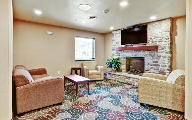 Cobblestone Inn & Suites - Ambridge