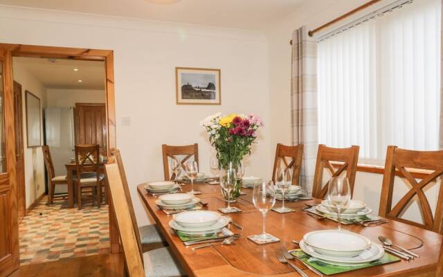 12 Loch Na Leoba Road