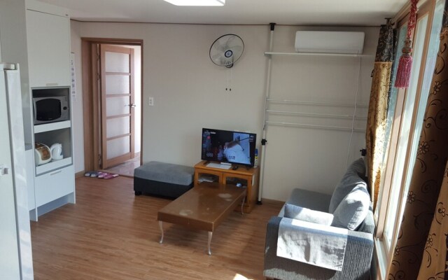 D1 House