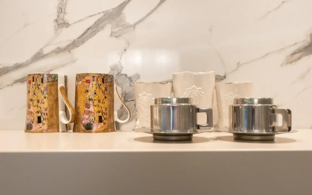 Paradise Center Apartment 1