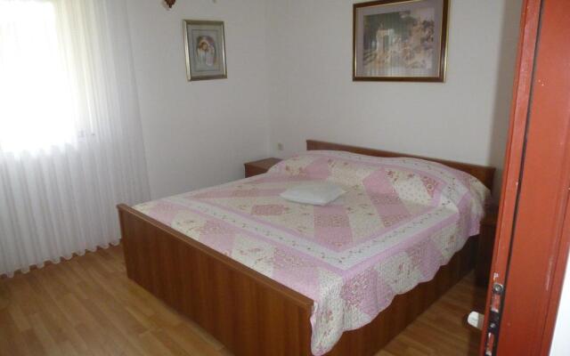 Apartments Miše