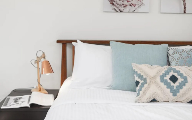 The Jetty Beach Apartment by Ready Set Host