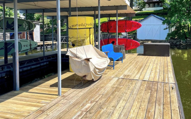 Lakefront Missouri Vacation Rental w/ Dock & Slip!