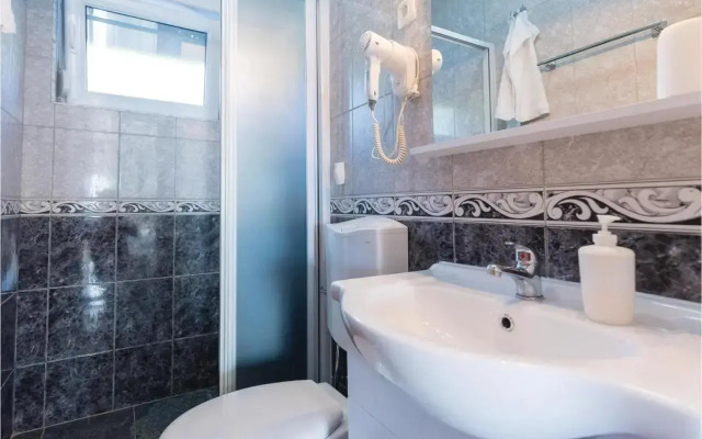 One-Bedroom Apartment Klek with Sea view 05
