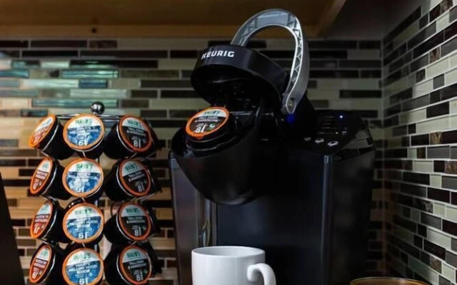 Stylish 3br/2ba Duplex Austin Home w/ Balcony