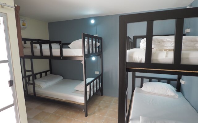 Just Sleep At Box Hostel