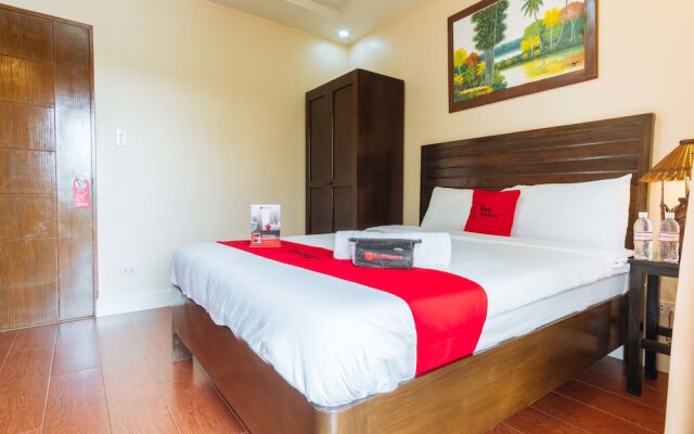 RedDoorz Premium @ Outlook Drive