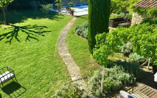 Mas Oréa côté piscine