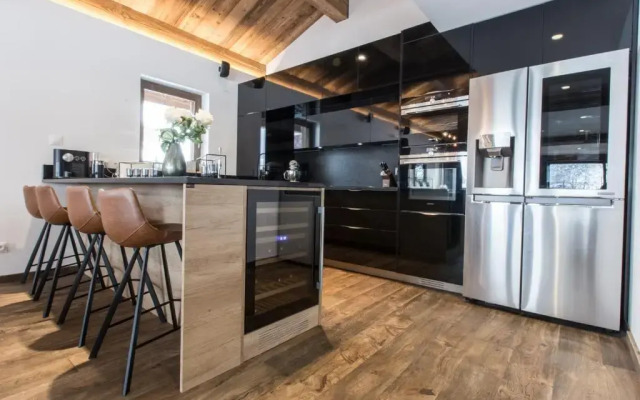 Chalet Les Gets, 11 pièces, 14 personnes - FR-1-454A-9