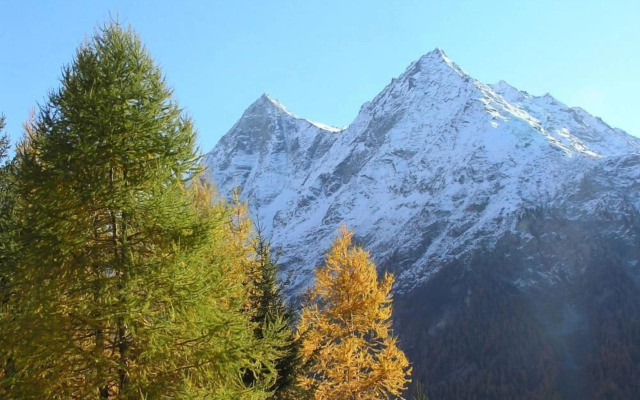 Hôtel Dents de Veisivi