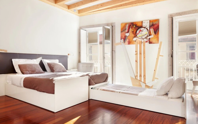 Room in Apartment - Stay in Historic Area of Porto