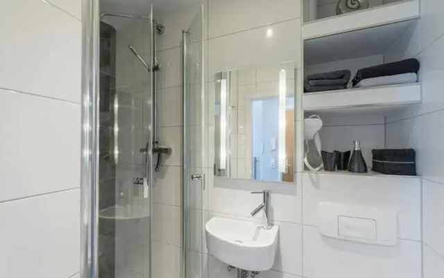 Gepflegte und moderne Ferienwohnung in der Neuseenlandschaft