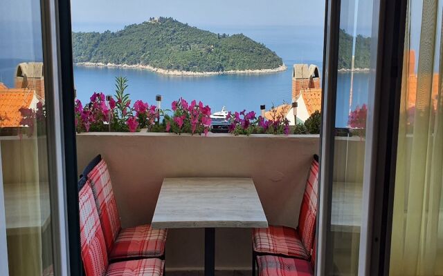 Blue Harmony Sea View Apartment