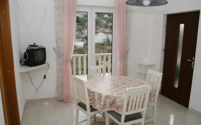 Apartments with a parking space Postira, Brac - 700