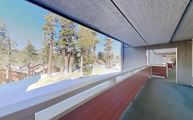 Spacious 2 BR Units at 1849 Condos with FREE Pool, Parking & Wifi