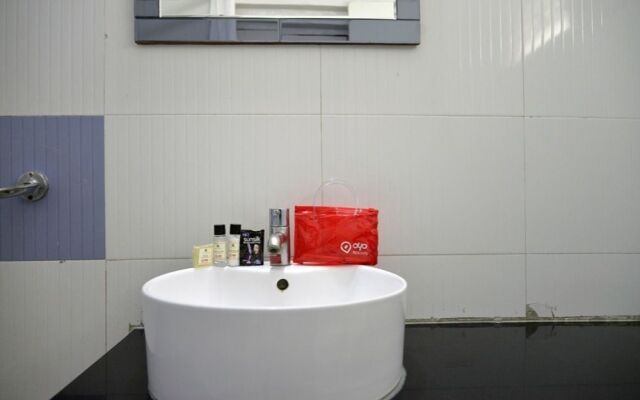 OYO 1749 Apartment Hotel Gayatri Nest