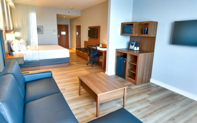 Holiday Inn Express And Suites Vaudreuil Dorion