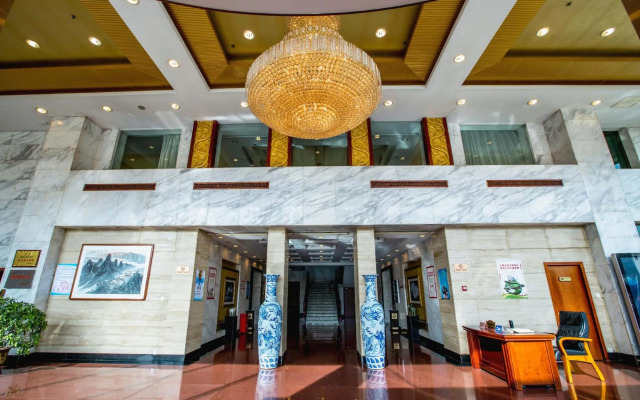 Yuncheng Hotel
