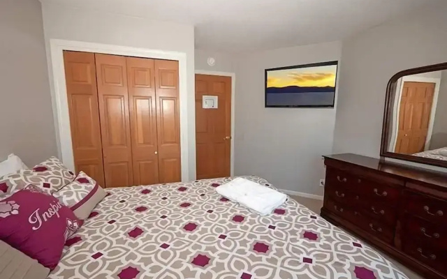 1899 Cascade Court 4 Bedroom Home by RedAwning