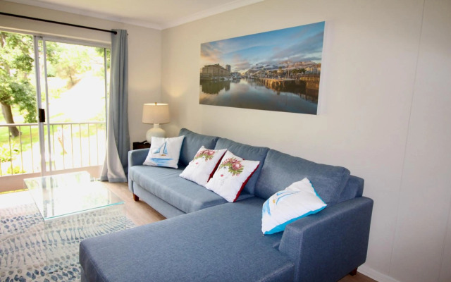 Tamboerskloof 2 bed apartment