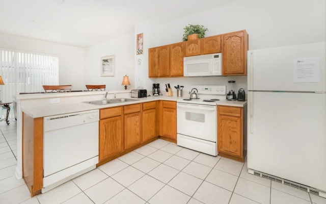 7652 Otterspool Street
