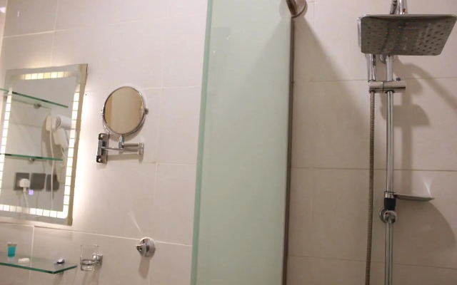 Five Season Hotel