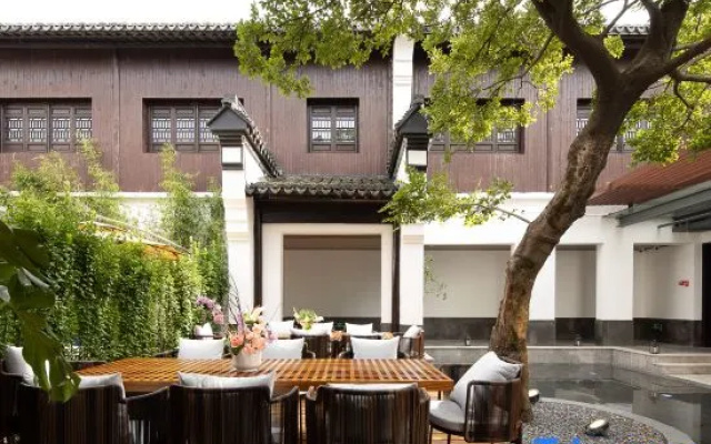 Riverside Living Beauty — 3-star hotel in Huzhou