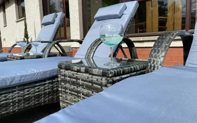 Relax at the Blue Spa House in the Highlands