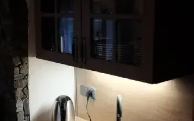 Chaloupka na stráni