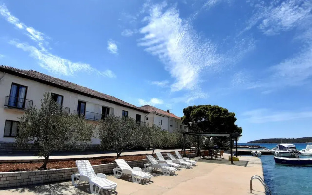 Sea Turtle Apartments