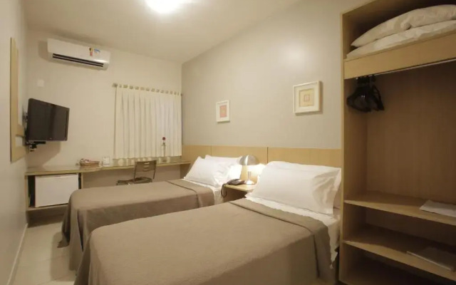 Hotel Castelo Inn