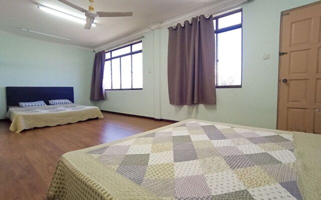 OYO HOME 90241 Villa Home Sibu