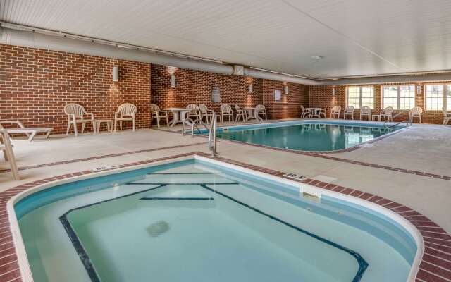 Comfort Suites Hotel and Conference Center