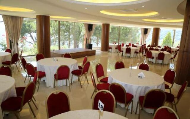 Douma Hotel