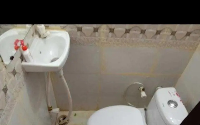 OYO 93322 Kohli Palace 2