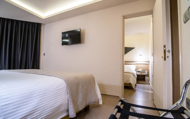 Emmantina Hotel