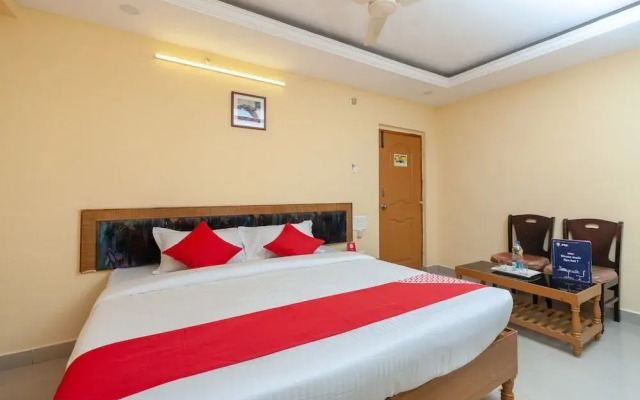 Hotel Gayathri Grand by OYO Rooms