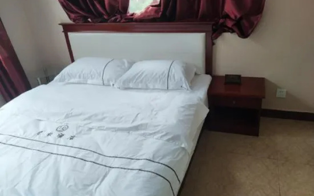 Chuxiong Lanqin Hotel