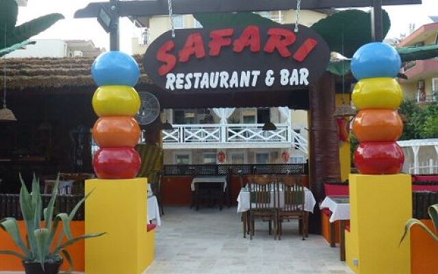 Safari Suit Hotel