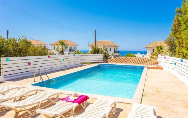 Villa Aristotle in Peyia