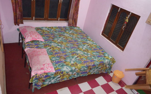 Somit Paying Guest House