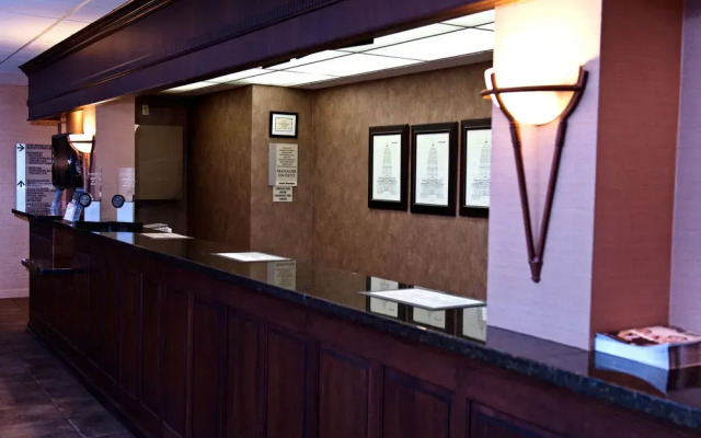 Ramada Topeka Downtown Hotel and Convention Center