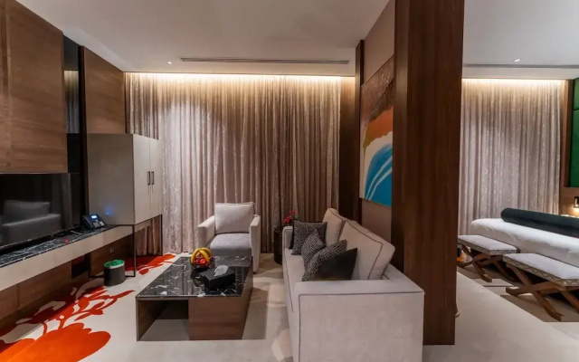 Lilac Park Hotel