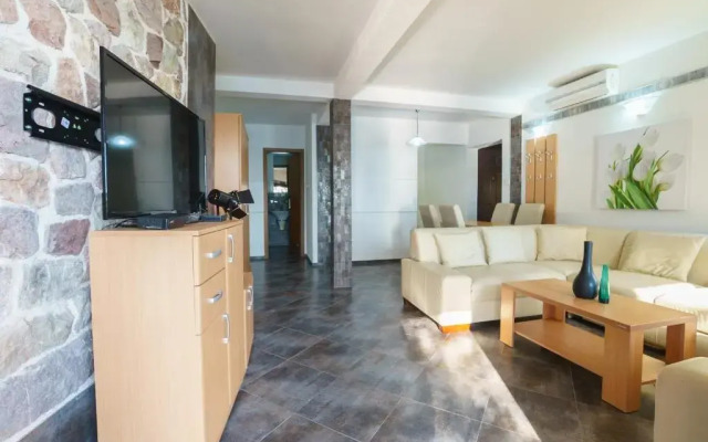 Apartments Zezelj