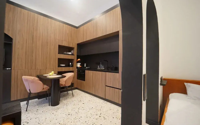 JAIS Home-Moon Apartment-Old Town/ Muzeului Square