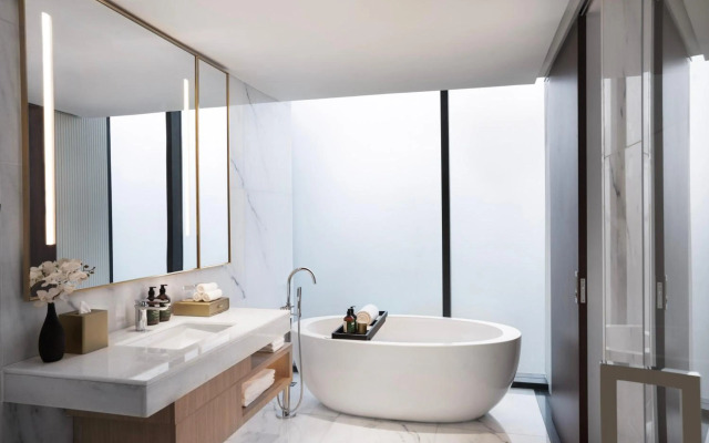 Crowne Plaza Vinh Yen City Centre